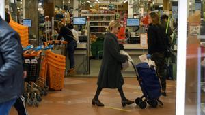 El gran repte dels supermercats: com retenir el consumidor que va a la recerca d’ofertes