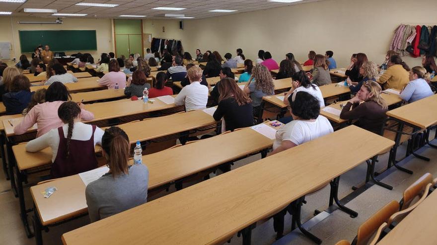 Un examen de oposición en un colegio de Jaén.