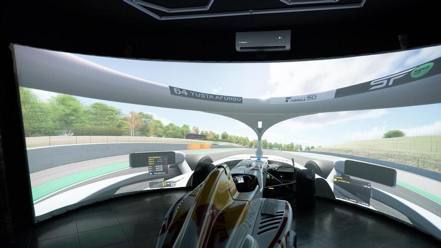 n simulador profesional de Fórmula 1 para acercar el automovilismo de élite a la población