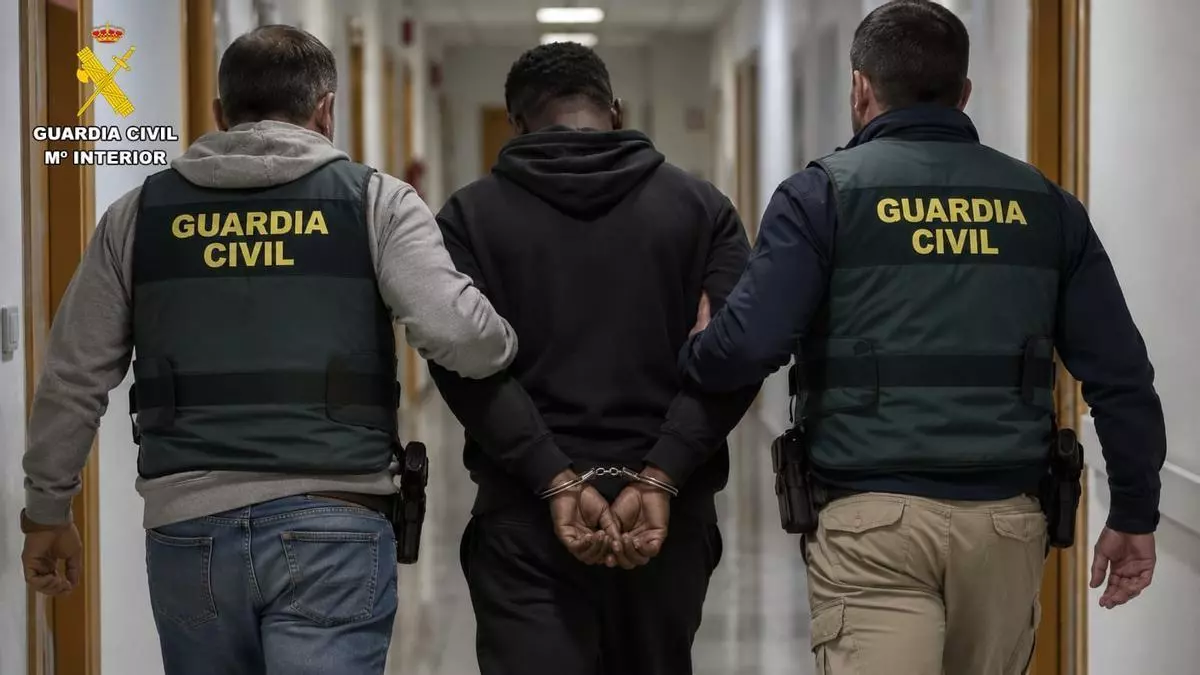 Una ourensana pierde 30.000 euros al enamorarse de un médico militar inexistente