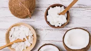 Aceite de coco y vinagre, la mezcla imposible que funciona en todos los baños