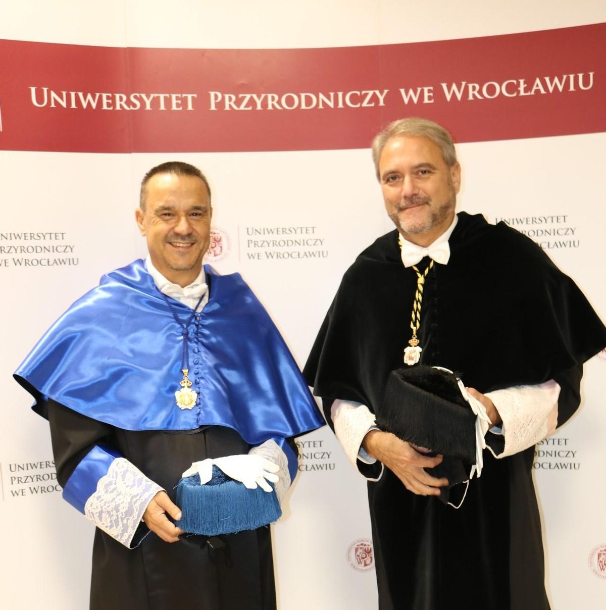 El catedrático Ángel Carbonell, junto al rector de la UMH, cuando el primero fue nombrado doctor honoris causa en Polonia