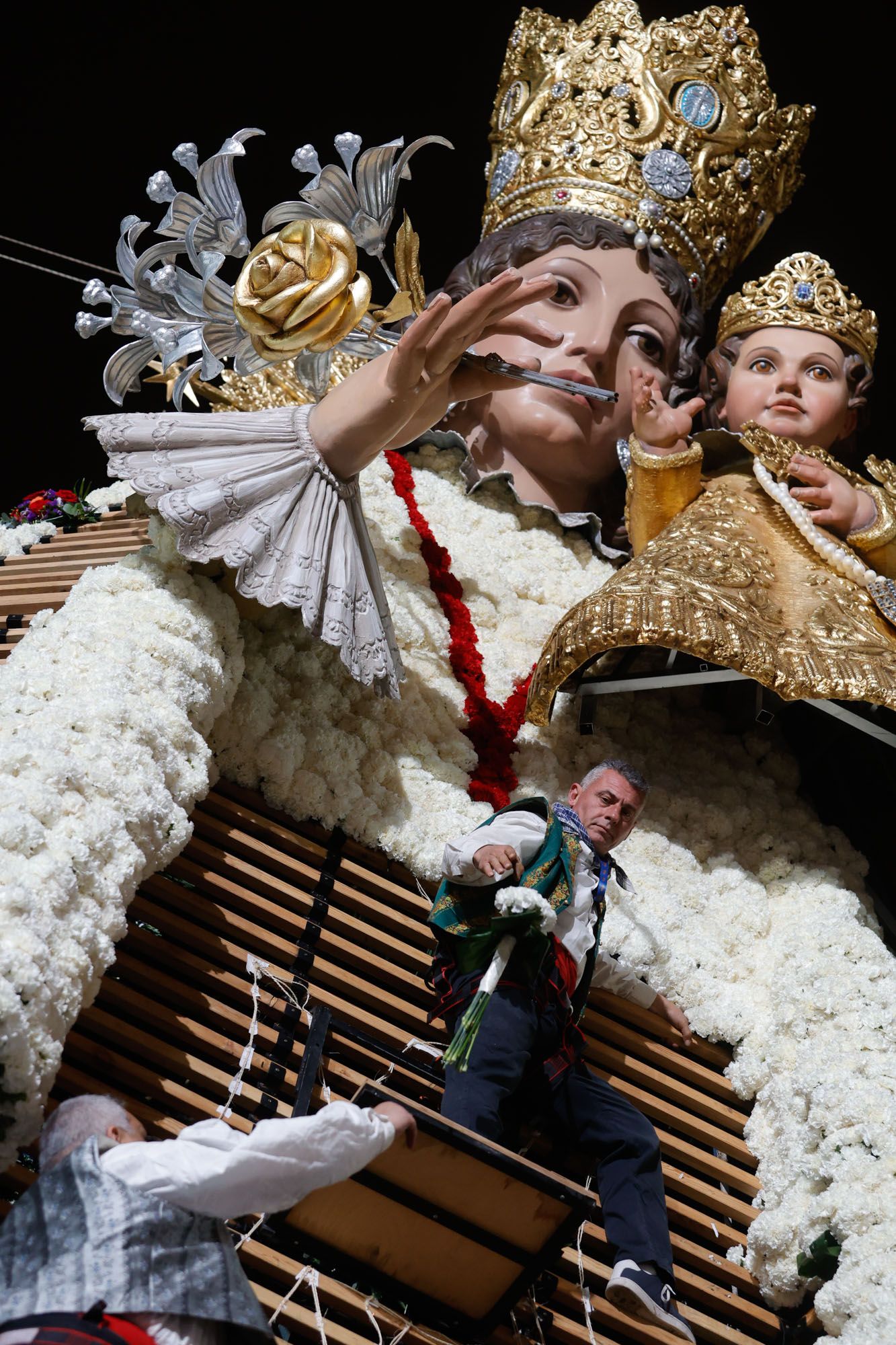 Todas las fotos de la Ofrenda del 17 de marzo por la calle San Vicente de 20:00 a 21:00 horas