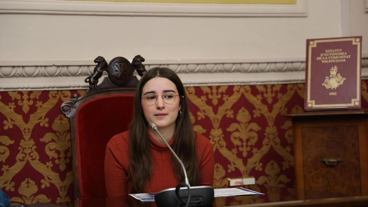 Natalia Varandela, galardonada con el VII Premio de Iniciación a la Investigación “Joaquín Olivert”.