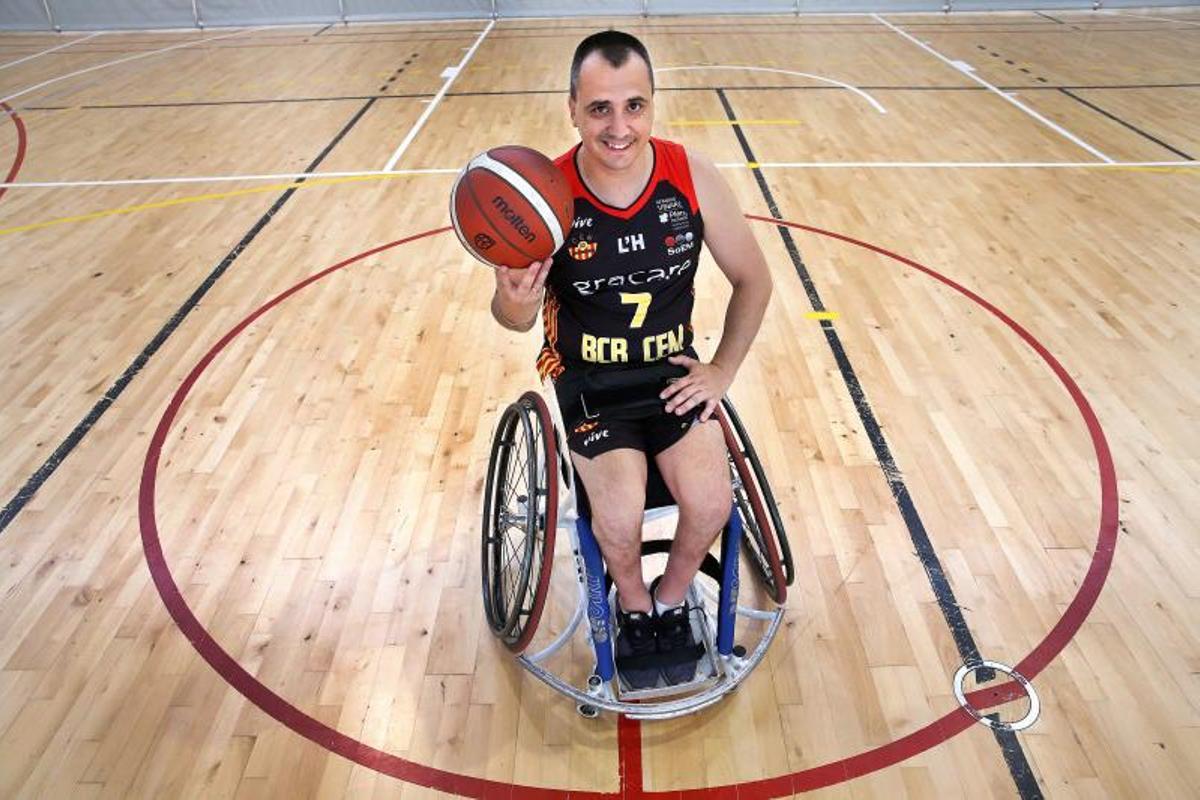 Toni Burrueco, jugador del CEM L'Hospitalet.