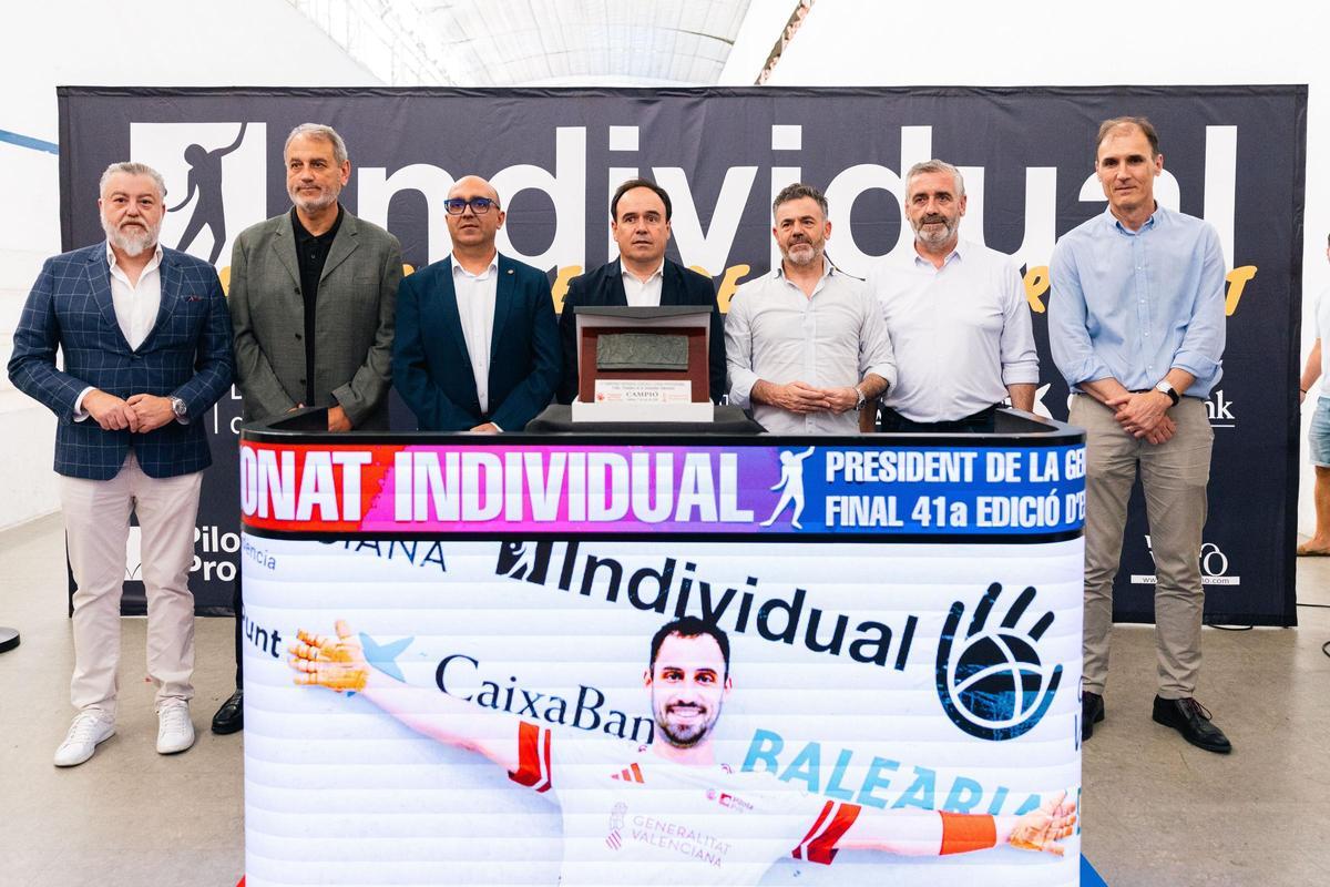 Jaime Casas, Pedro López, Vicent Molines, Juanfran Pérez Llorca, Carlos Gil, Pepe Díez i Luis Cervera, presents a la gran final.