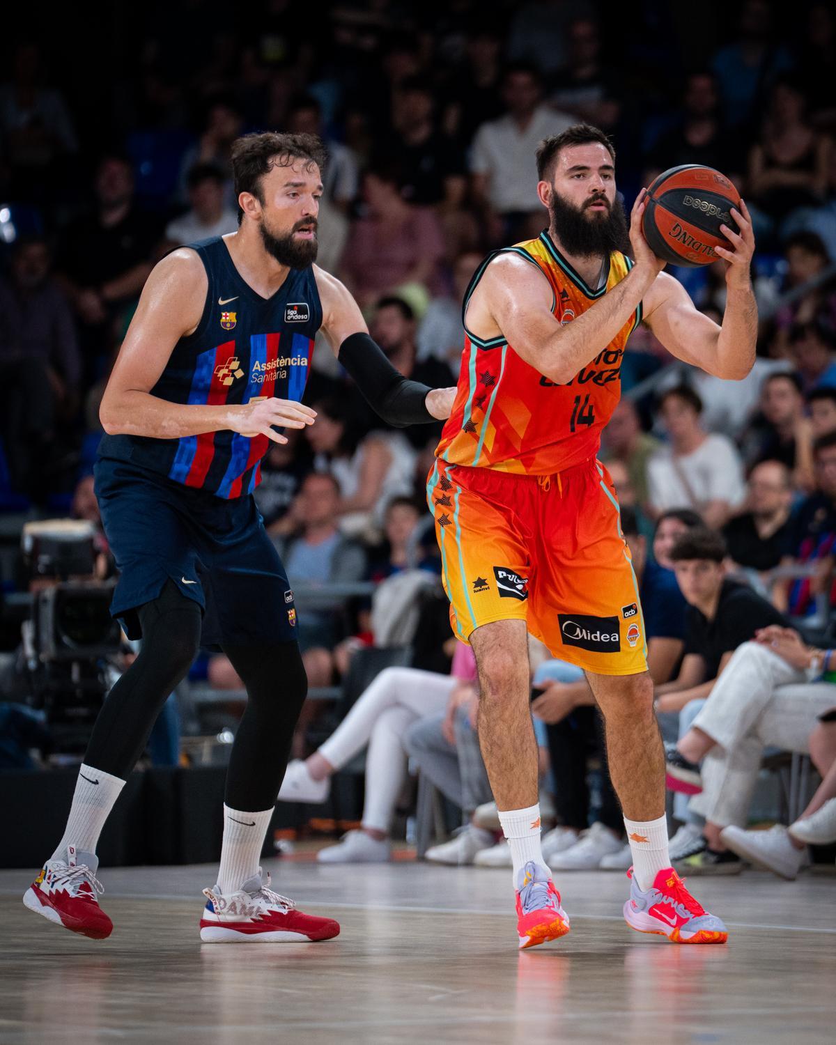 Bojan Dubljevic y Sanli, en el partido del lunes en el Palau