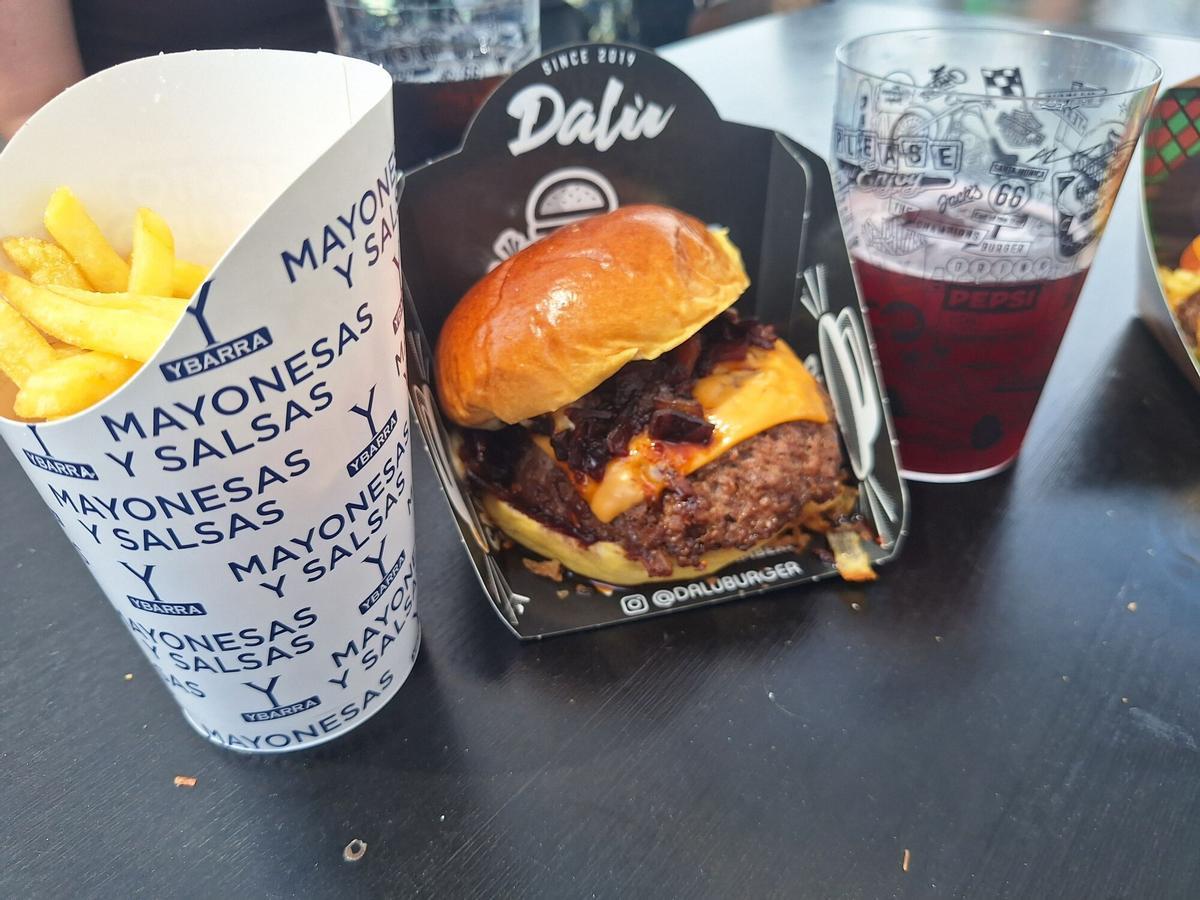 Ambiente de The Champions Burger de Mijas durante su primer fin de semana Ambiente de The Champions Burger de Mijas durante su primer fin de semana
