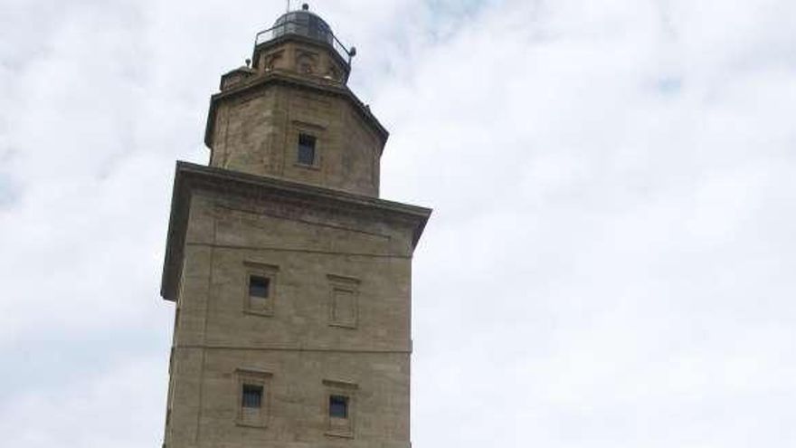 Turistas en la Torre de Hércules. / daniel yonte