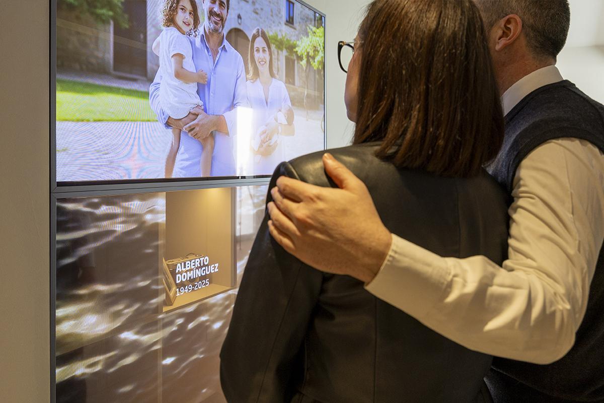 La incorporació de la tecnologia OLED al servei del record.