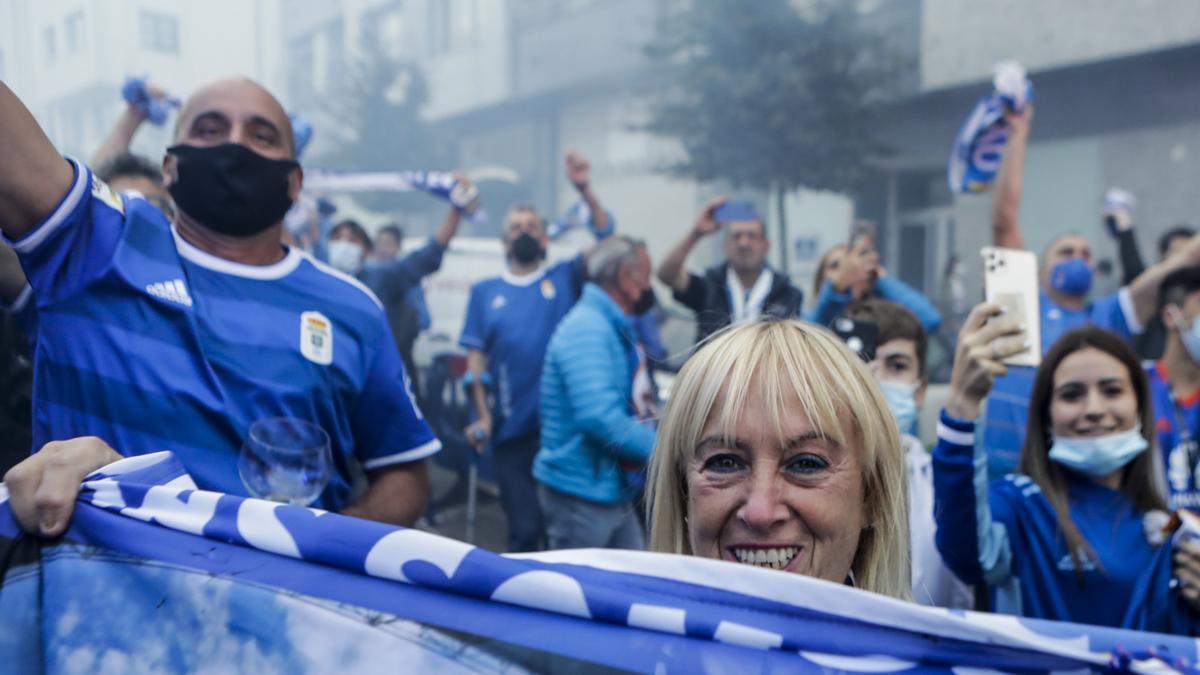 Ambiente de las aficiones en los prolegómenos del derbi