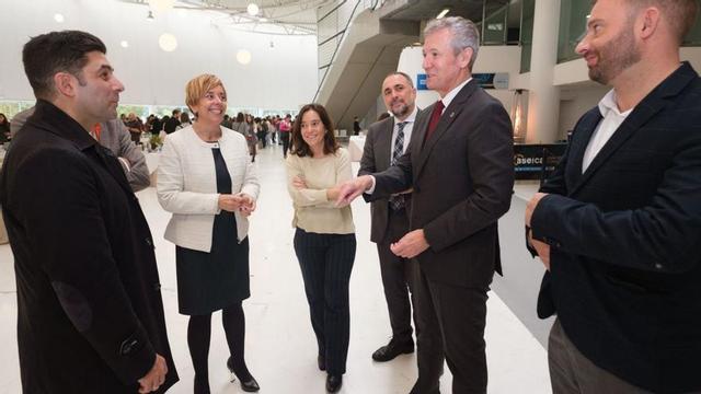 El conselleiro de Sanidade confirmó este martes que se retomará el procedimiento “pensado desde la perspectiva de la paciente”