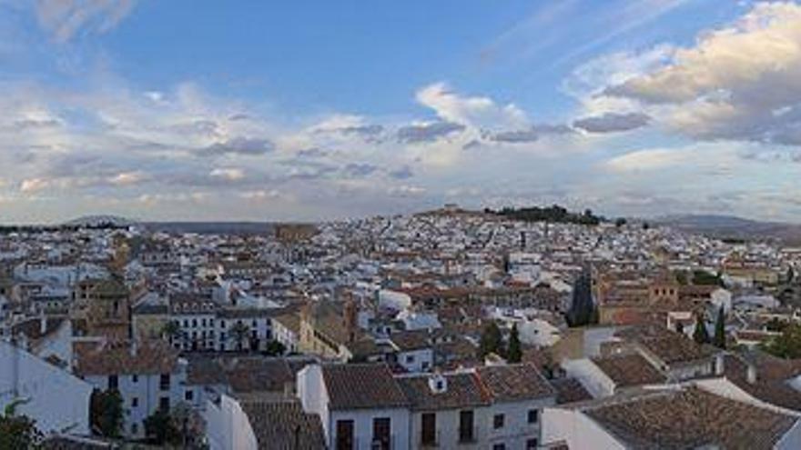 El detenido había cometido cinco robos en viviendas en Antequera.