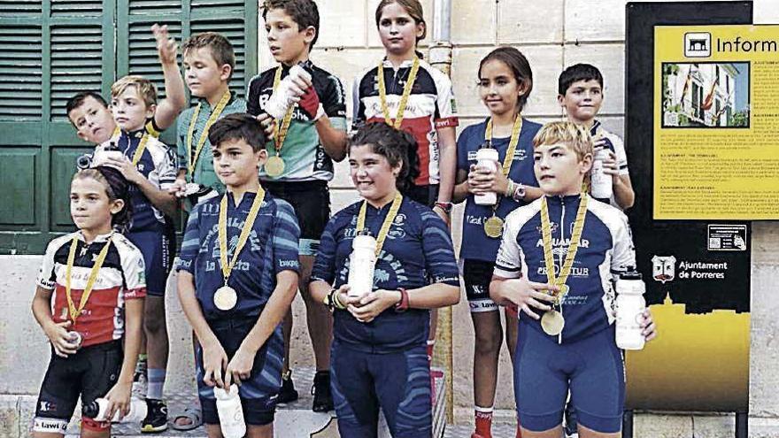 El Bicis Caldentey copa el podio cadete masculino de Porreres