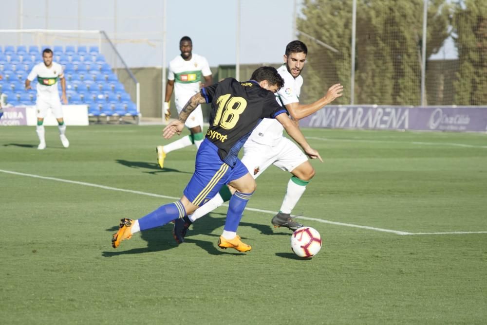 El Elche pierde contra el Cádiz en su primer partido de pretemporada.