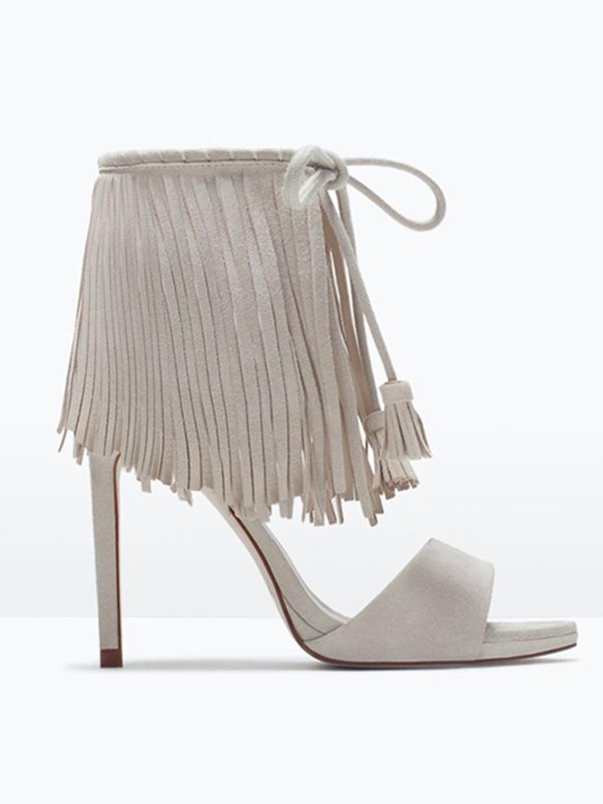 Tendencia sandalias atadas, Zara (49,95€)