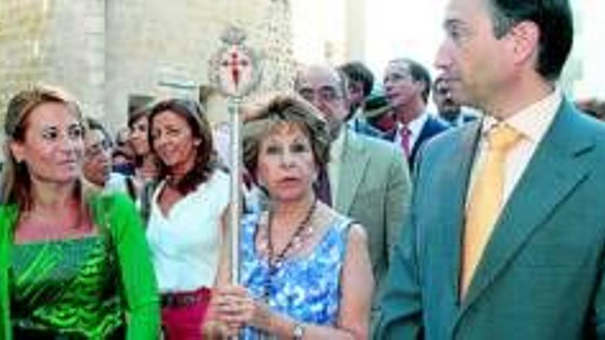 La policía local rinde homenaje a su patrona, la Virgen del Carmen