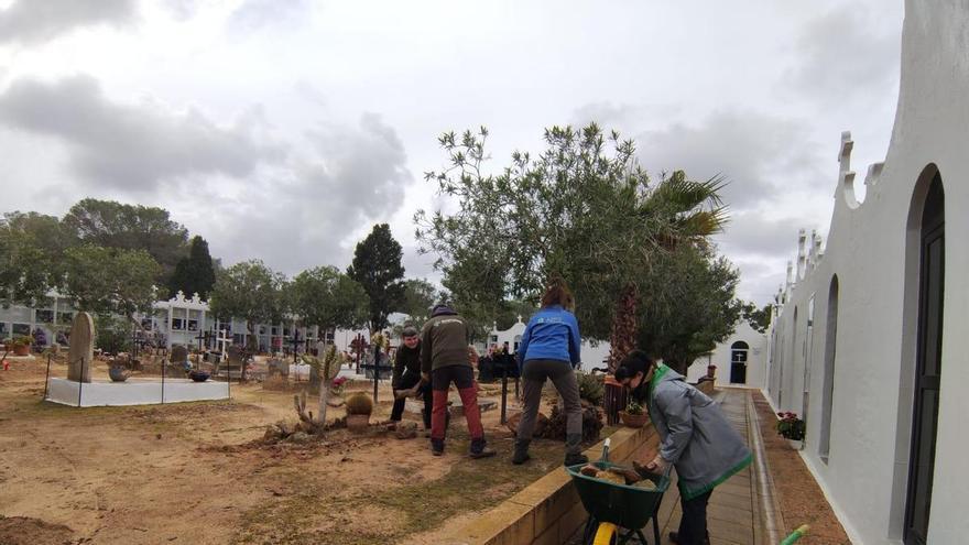 Empieza la búsqueda de los restos de las primeras víctimas mortales del franquismo en el penal de Formentera