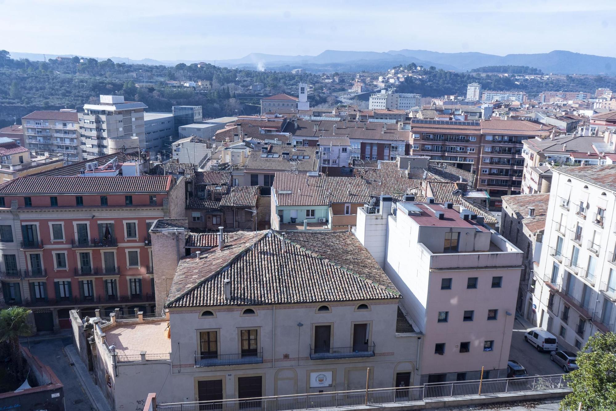 Sant Andreu Salut presenta els pisos de lloguer per a gent gran a l'antiga Fonda Sant Antoni de Manresa