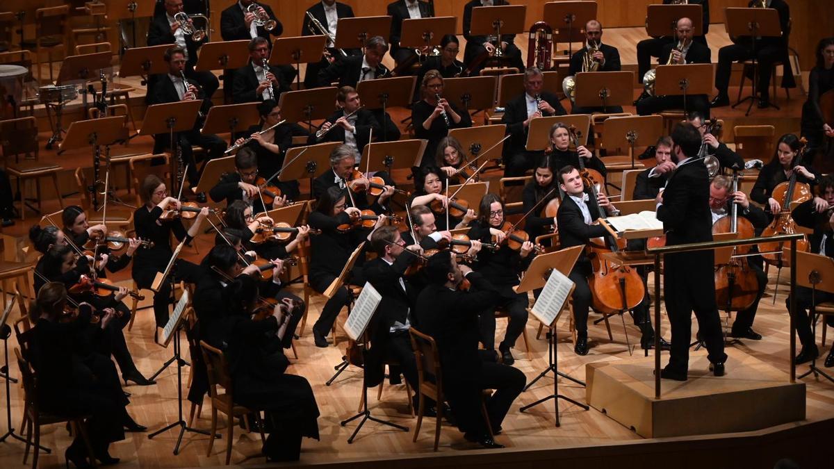 La Sinfónica de Viena durante el concierto que ha ofrecido este viernes en Zaragoza.
