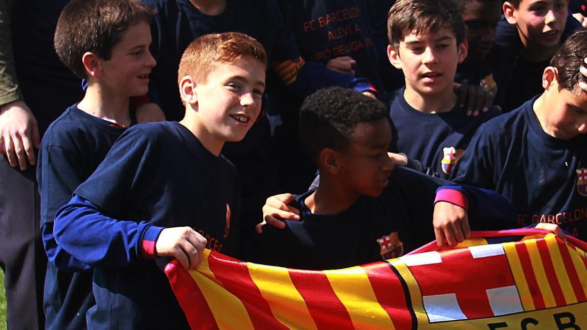 Balde y Víctor Muñoz en la celebración del Alevín A