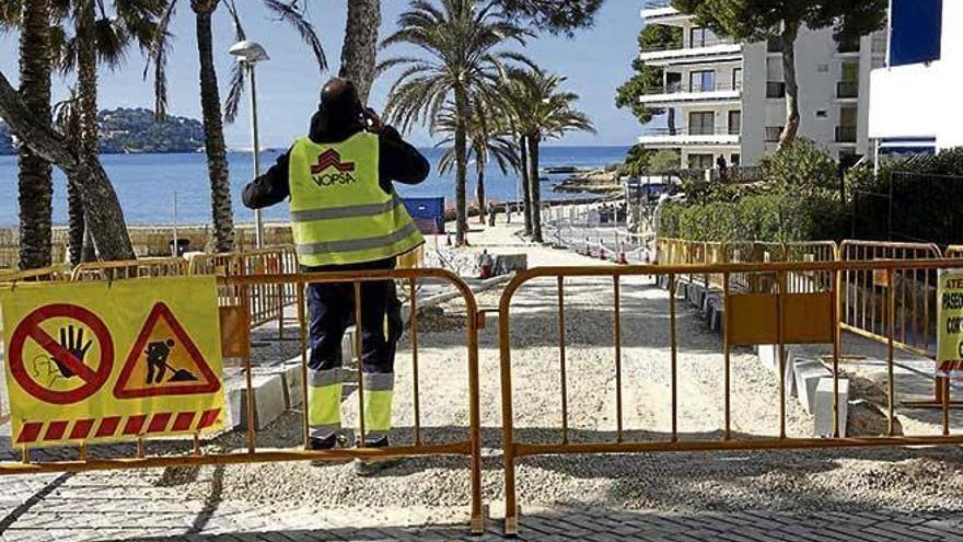 Die Anwohner warten seit Jahren auf die versprochene Küstenpromenade.