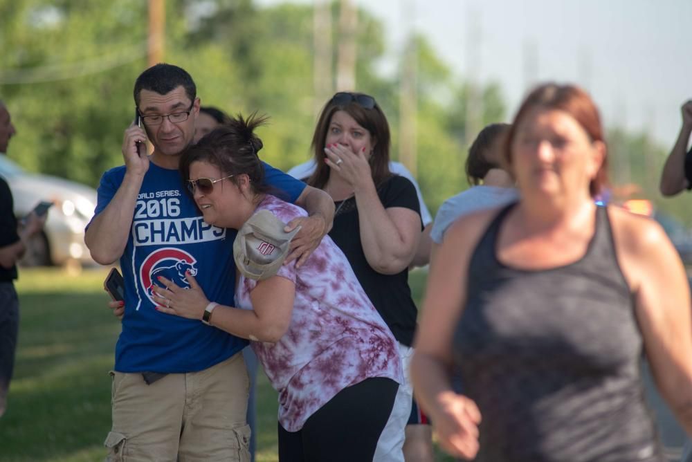 Un maestro y un estudiante heridos en un tiroteo en un colegio de Indiana