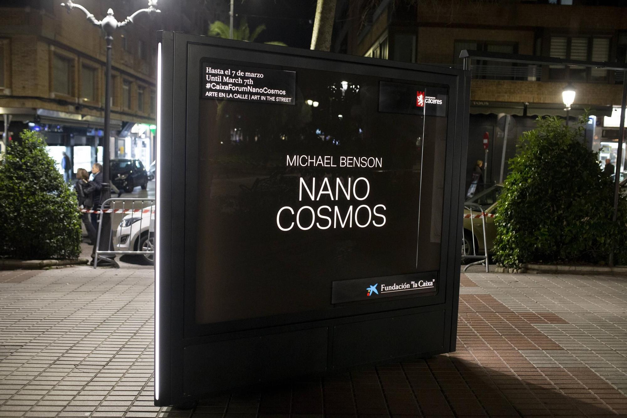 Galería | Así será el 'Nanocosmos' de Michael Benson en el Paseo de Cánovas de Cáceres