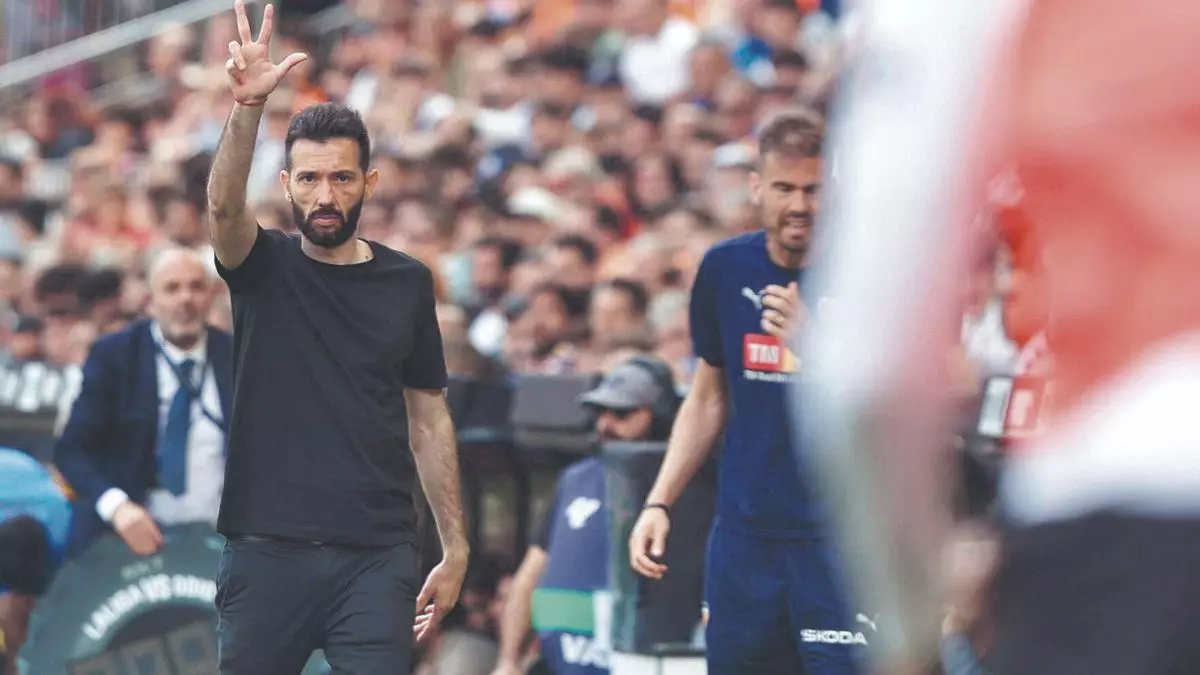 Así será la pretemporada diseñada por Corberán para el Valencia 25/26