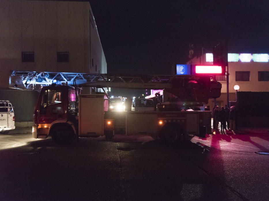 Un foc crema una terrassa del Paradise