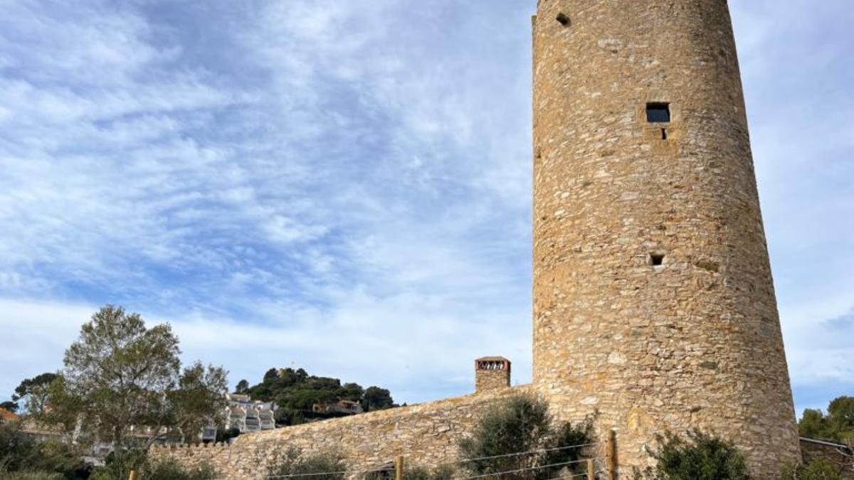 La torre del Mas d'en Pinc, restaurada.