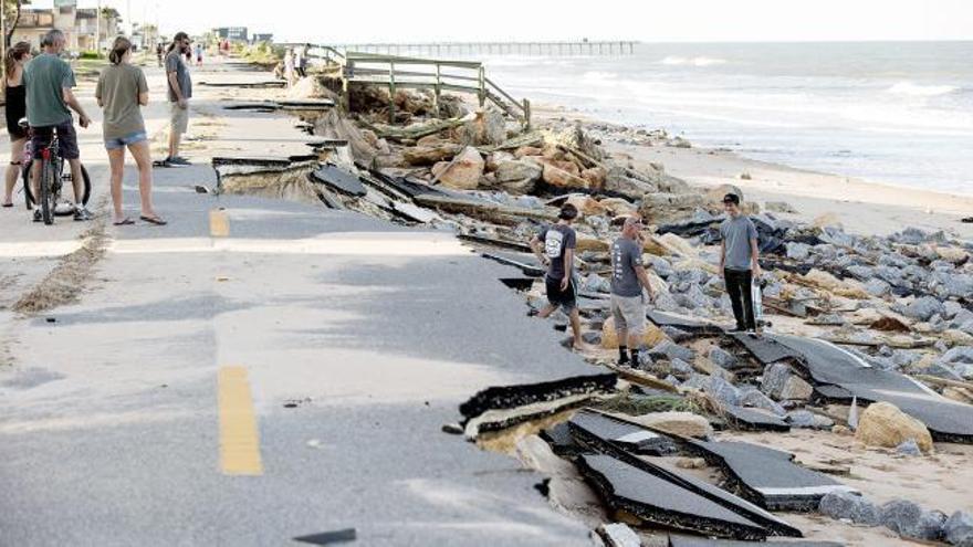 Matthew llega debilitado a Carolina del Sur