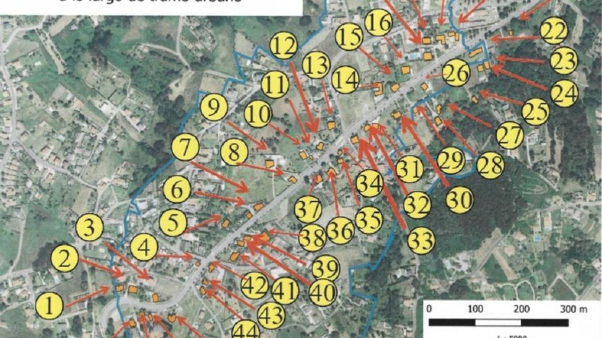 Señalización de los vecinos de O Couto de las casas existentes.  | // I.R.