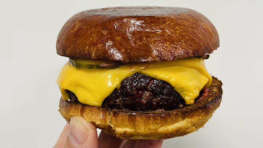 Esta es la hamburguesa de Texas con estrella Michelin y doble umami’ que llega en 2026 a Madrid