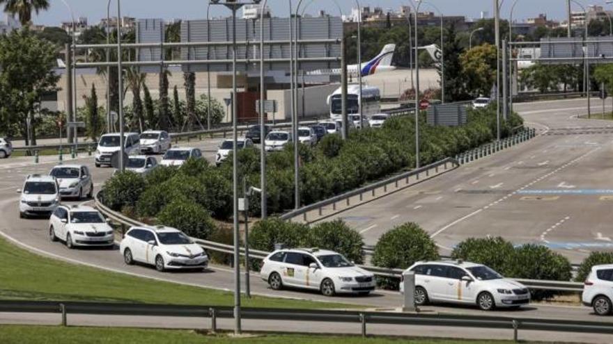 Taxi-Stau am Flughafen Son Sant Joan