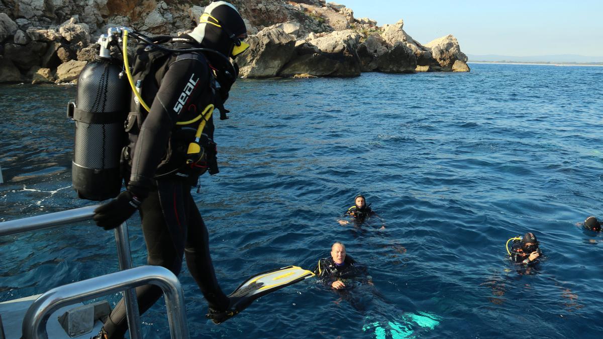 Submarinistas en las islas Medes.