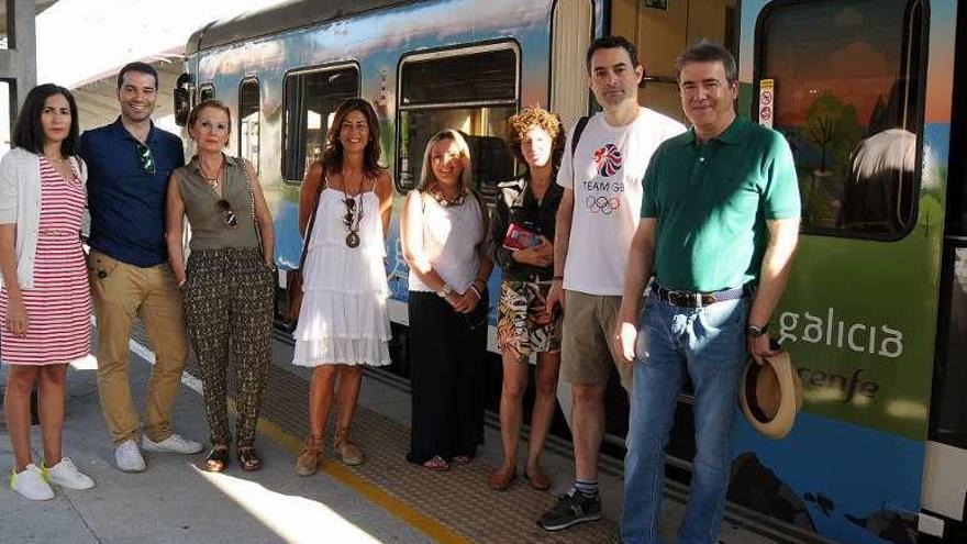 Tren Turístico das Rutas dos Viños en la Estación Empalme. // J. Regal