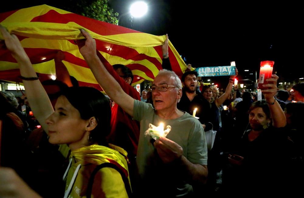 Concentración en Barcelona por la libertad de Sànchez y Cuixart