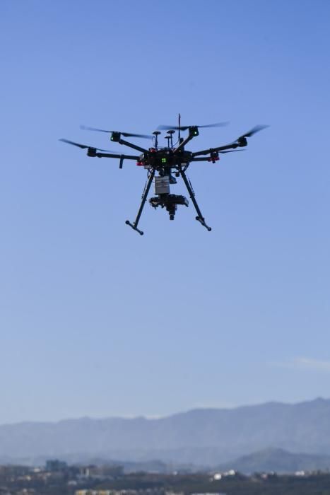 Las Canteras, a vista de dron.