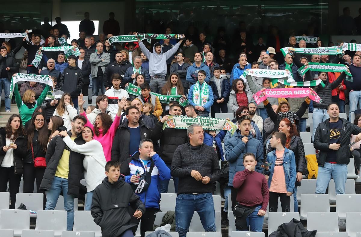 Los aficionados en el Arcángel