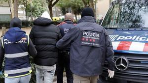 Les bandes llatines viren cap al crim organitzat