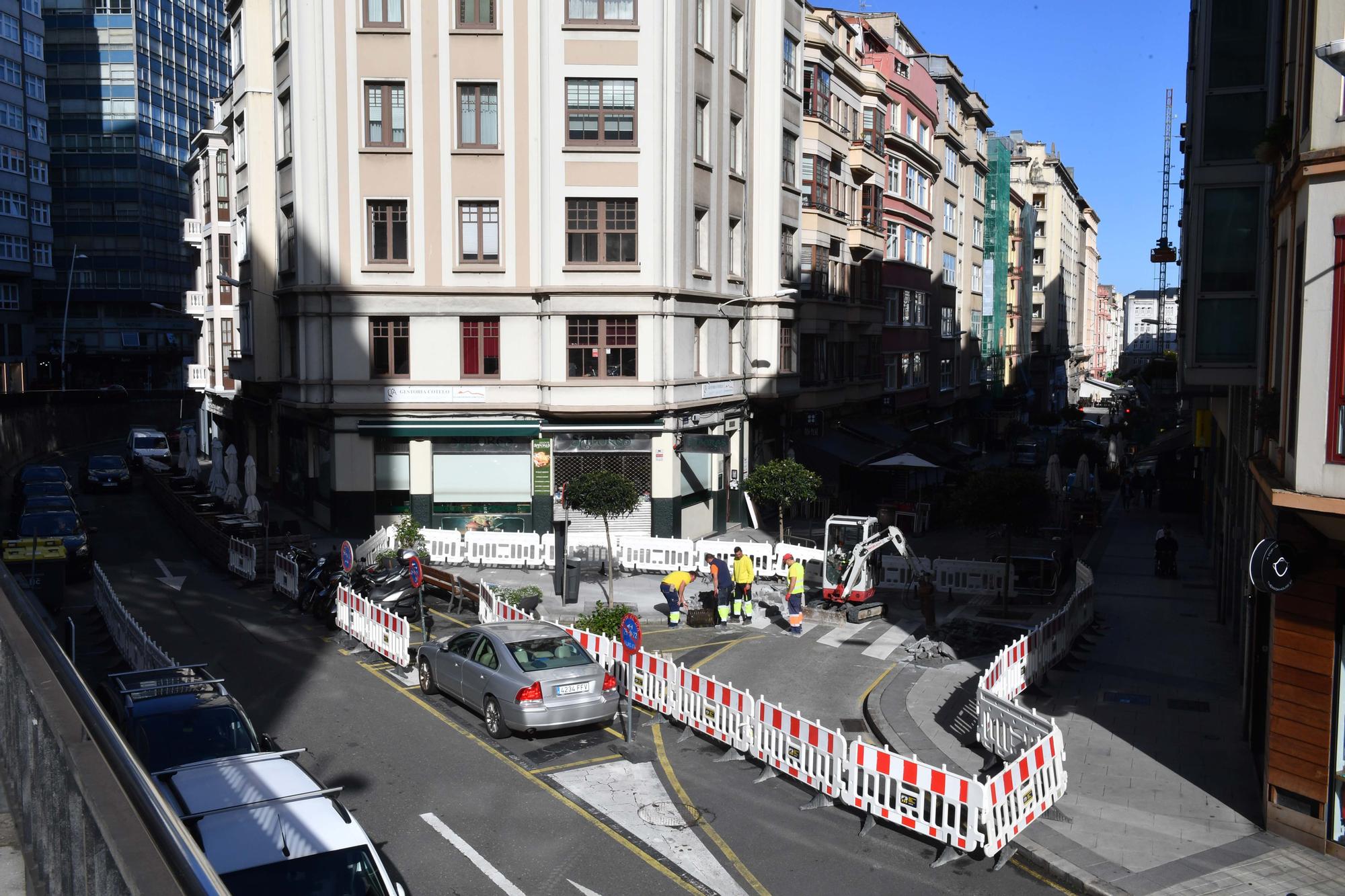 Arrancan las obras de peatonalización en la calle Emilia Pardo Bazán