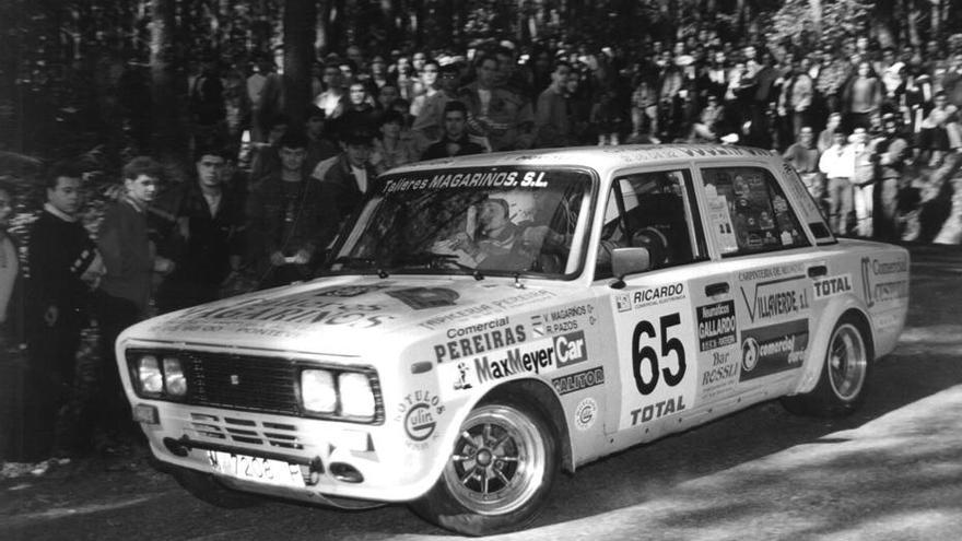 Víctor Magariños con su SEAT 1430 en los años 90