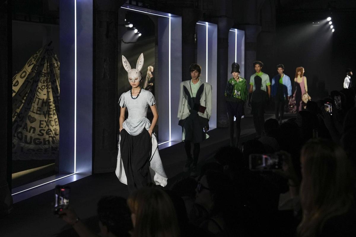 Barcelona 17/10/2025 080 Barcelona Fashion: Desfile 080 Reborn Fotografía de Ferran Nadeu