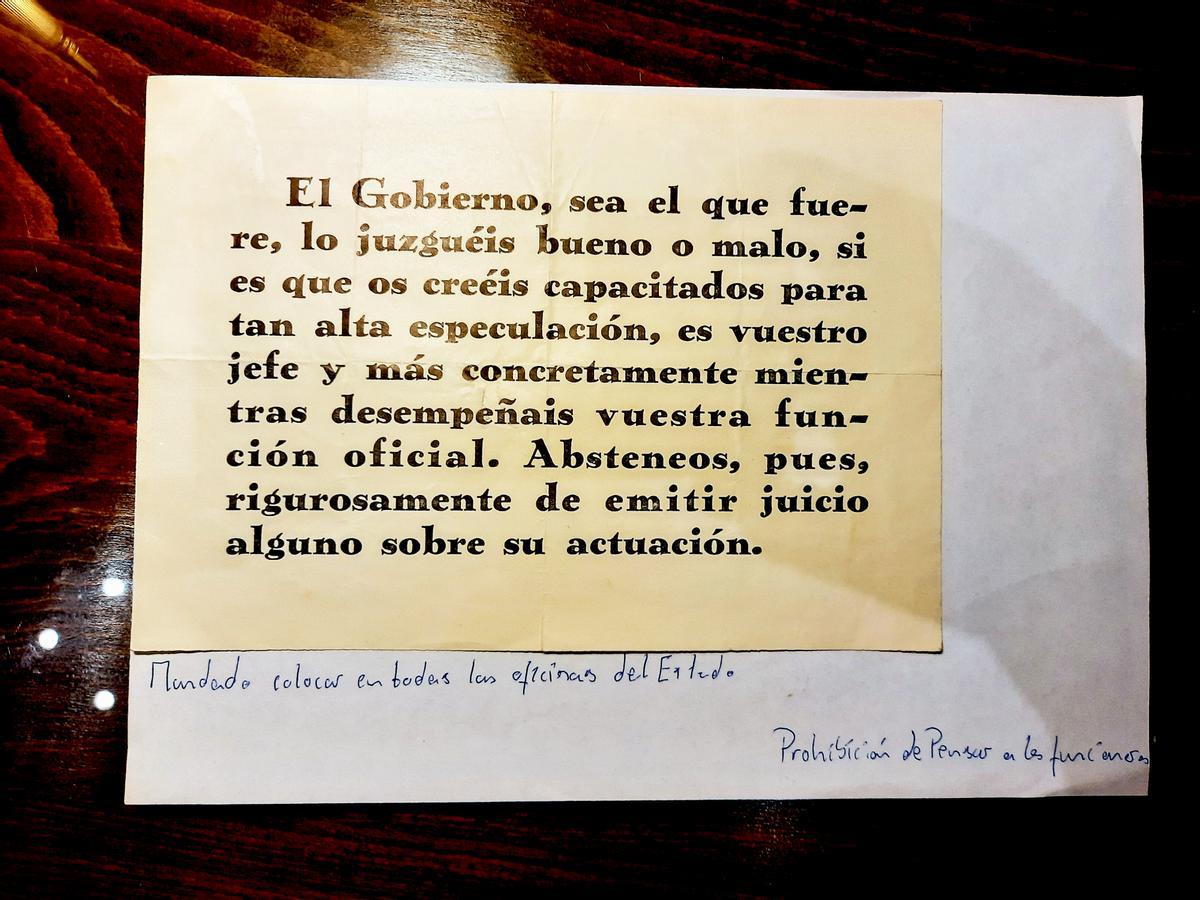 Ordenanza para prohibir que los funcionarios criticaran al Gobierno.