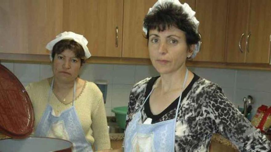 Cocineras del comedor social de Riofrío y Sarracín.