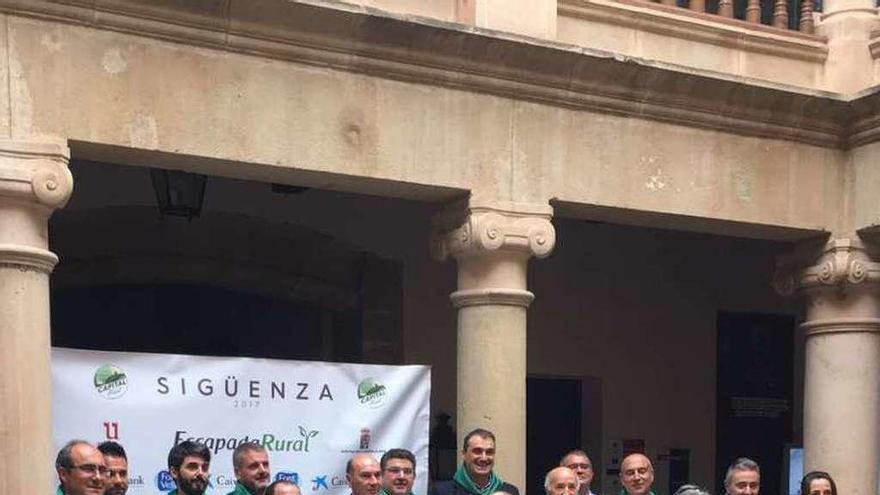 Asistentes a la fiesta del turismo rural en Sigüenza.