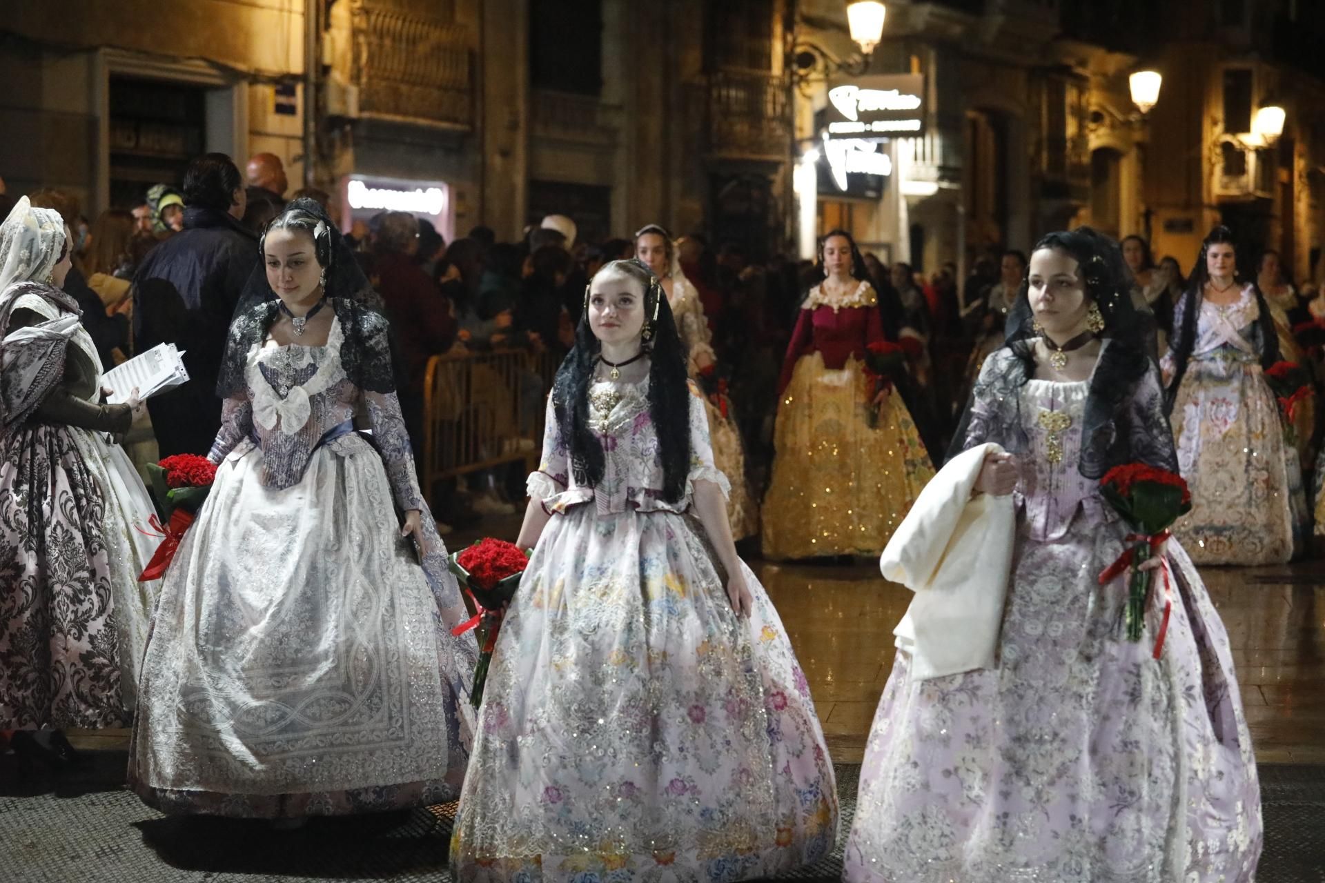 Búscate en el primer día de ofrenda por la calle Quart (entre las 22:00 a las 23:00 horas)