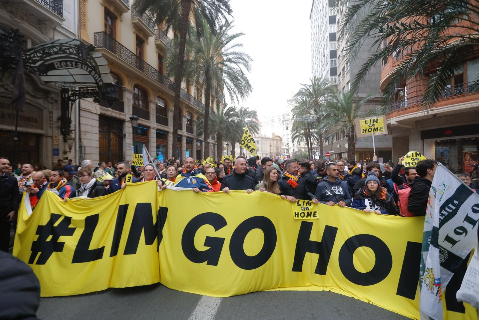 Galería: El valencianismo vuelve a manifestarse para la marcha de Lim