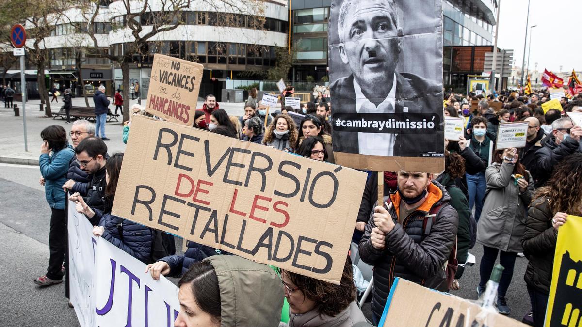 Manifestación de profesores de primaria y secundaria en el segundo día de huelga 